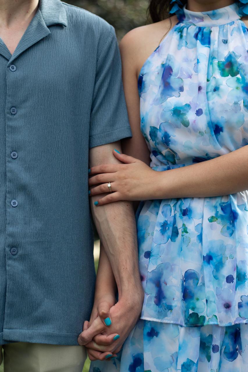 Waldo and Chané - holding hands